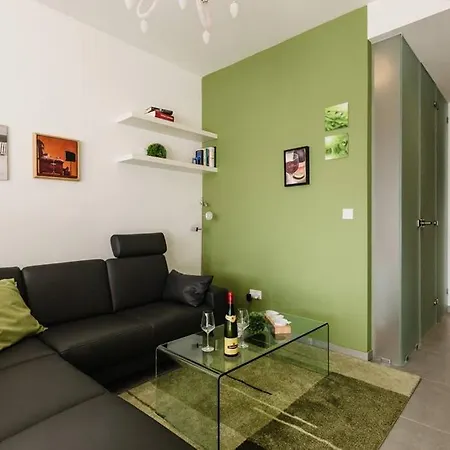Superb Southfacing In The Heart Of St.julians * San Ġiljan